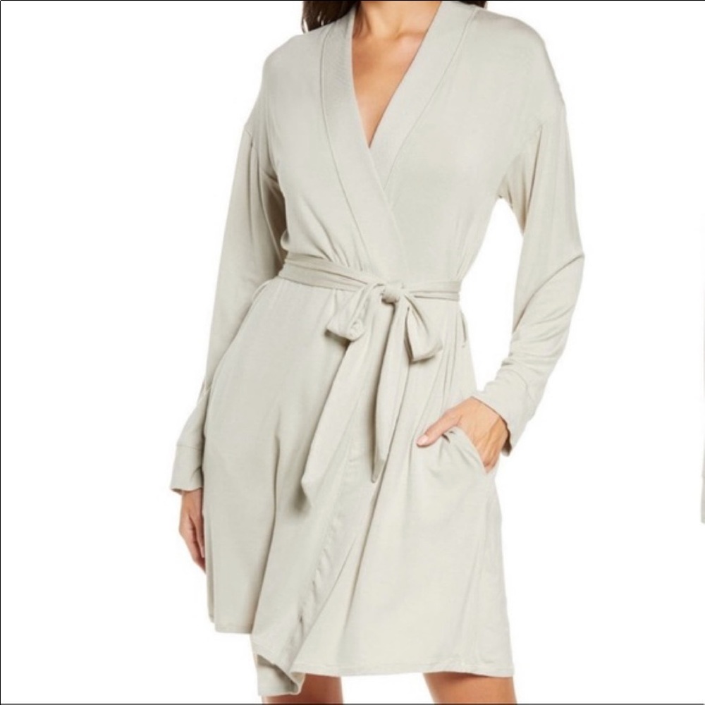 Skims Talc Robe